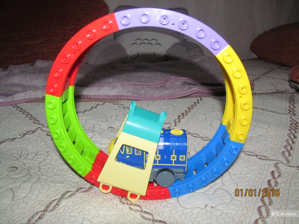 Трек с поездом игрушечный, разноцветный, TOMY