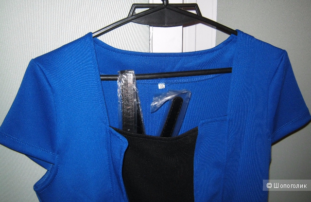 Платье с баской сине-черное