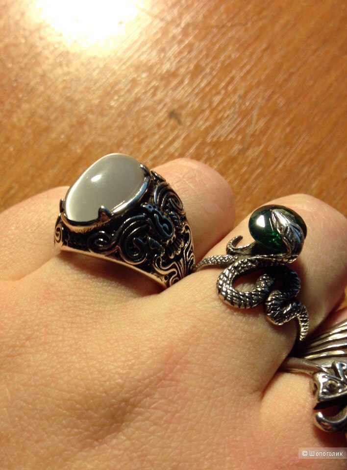 Красивое серебрянное кольцо с камнем под старину