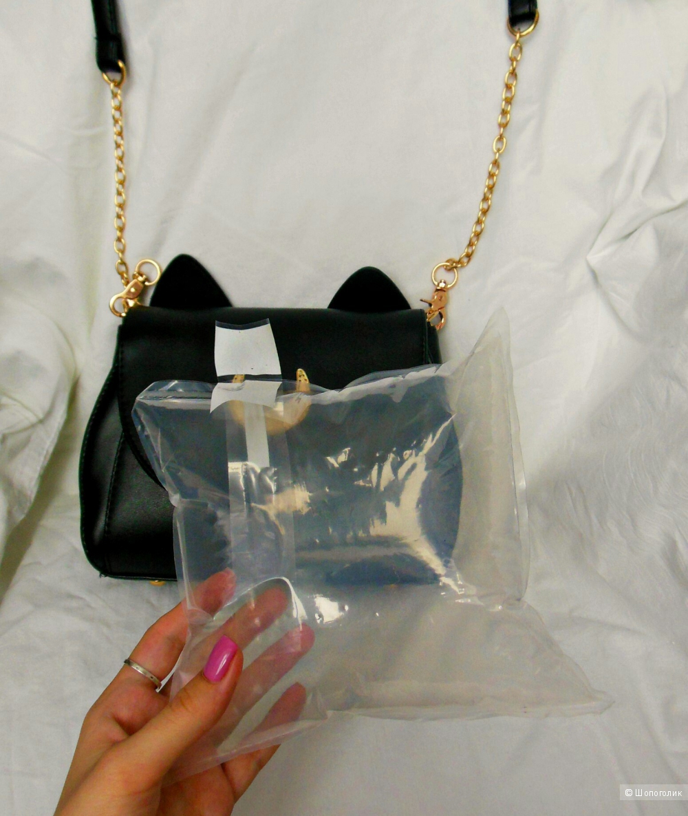 Небольшая дамская сумочка с милым дизайном