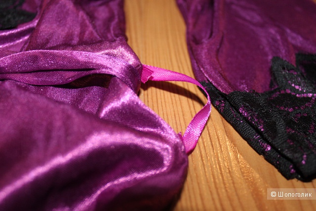 Мини халатик фиолетового цвета и трусики к нему
