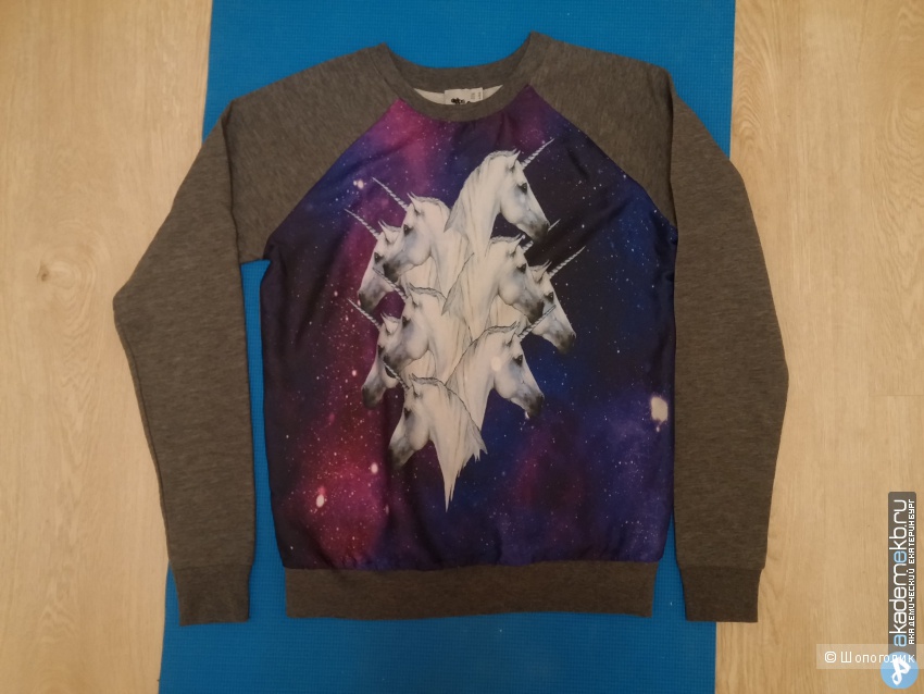 Продам абсолютно новый свитшот ASOS Sweatshirt with Galactic Horses - Multi / UK 10