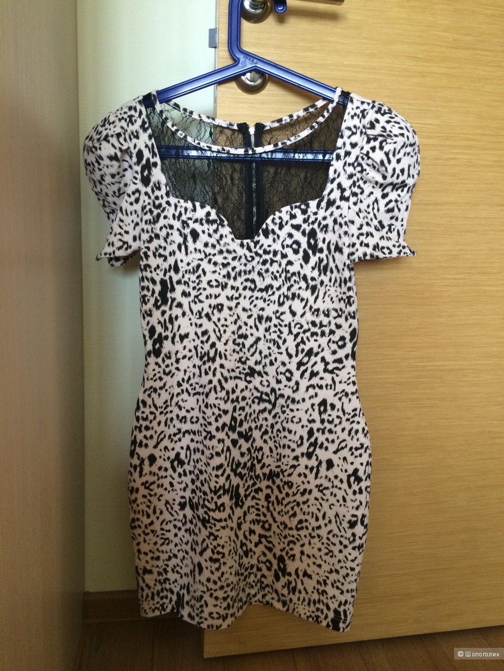 Леопардовое кремовое платье с кружевом