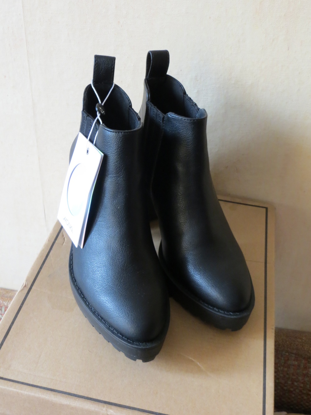 Ботильоны Monki Chunky Sole Ankle Boots UK4 (37EU)