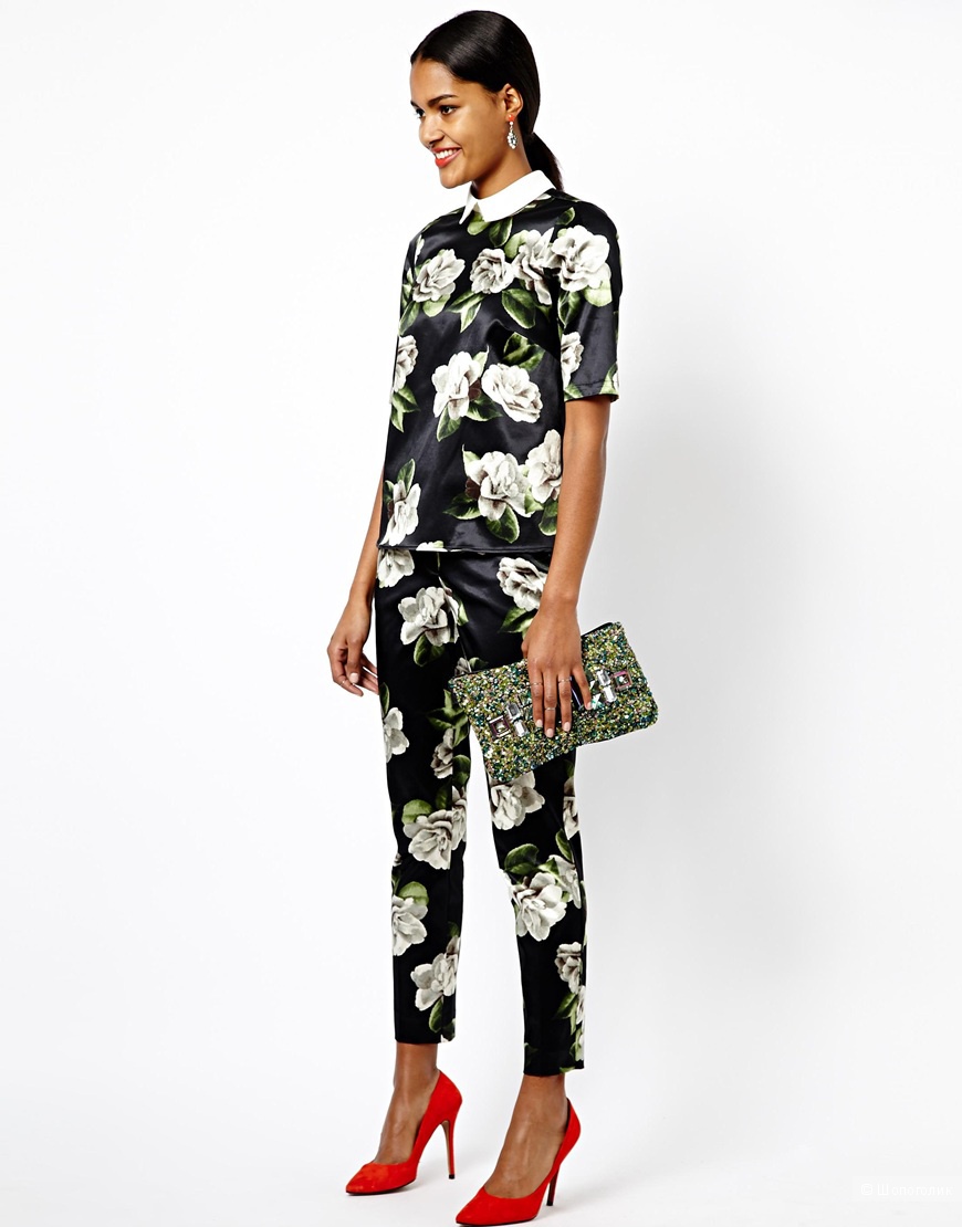 Очень красивый костюм River Island