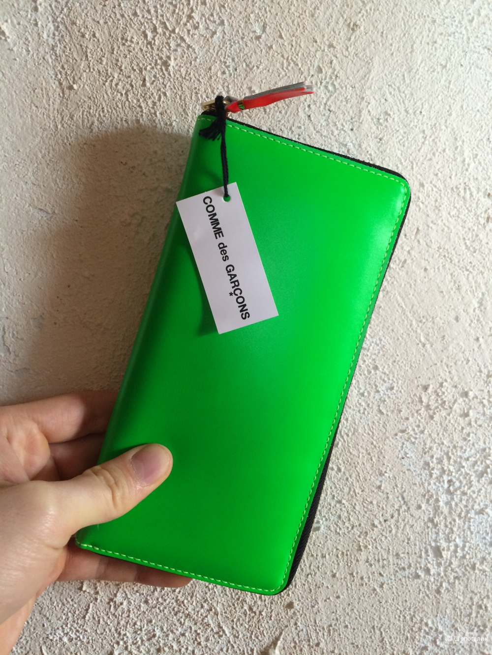 Продам новый ярко зеленый бумажник Comme Des Garcons (Испания)