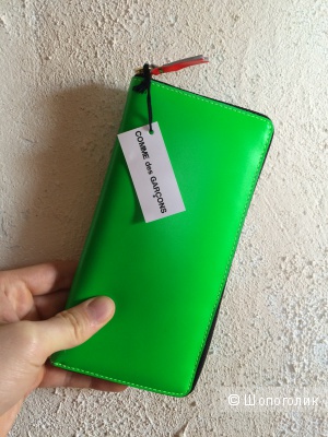 Продам новый ярко зеленый бумажник Comme Des Garcons (Испания)