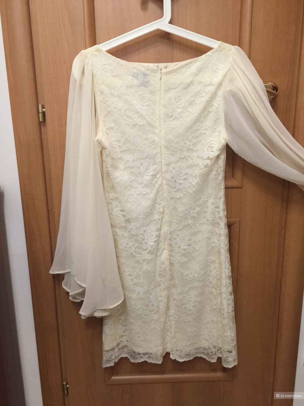 Продаю  кремово-белое  кружевное платье  asos  с сайта  asos