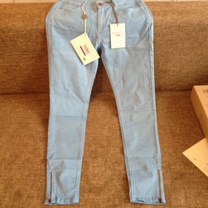 Итальянские джинсовые брюки 40 (ru)