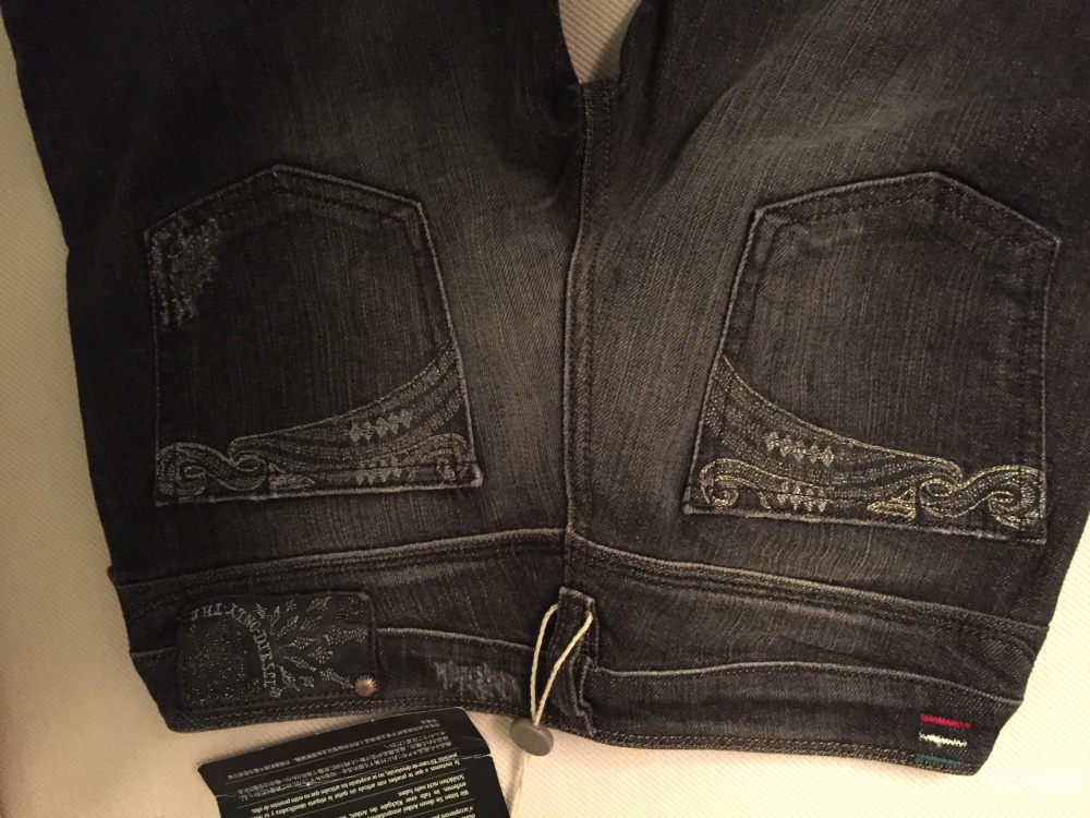 Новые шикарные джинсы DIESEL размер 24W-32L