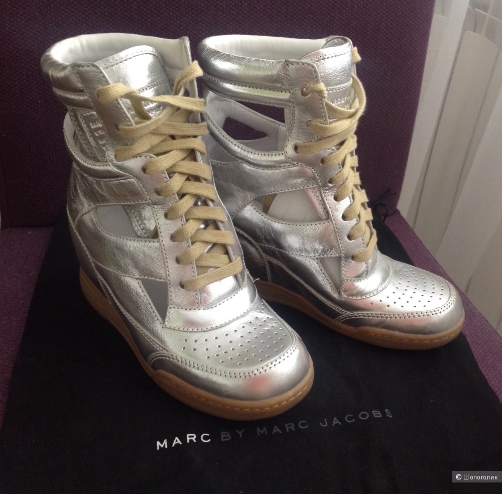 Продам новые Marc By Marc Jacobs Silver Kisha Cutout Hidden Wedge Sneakers