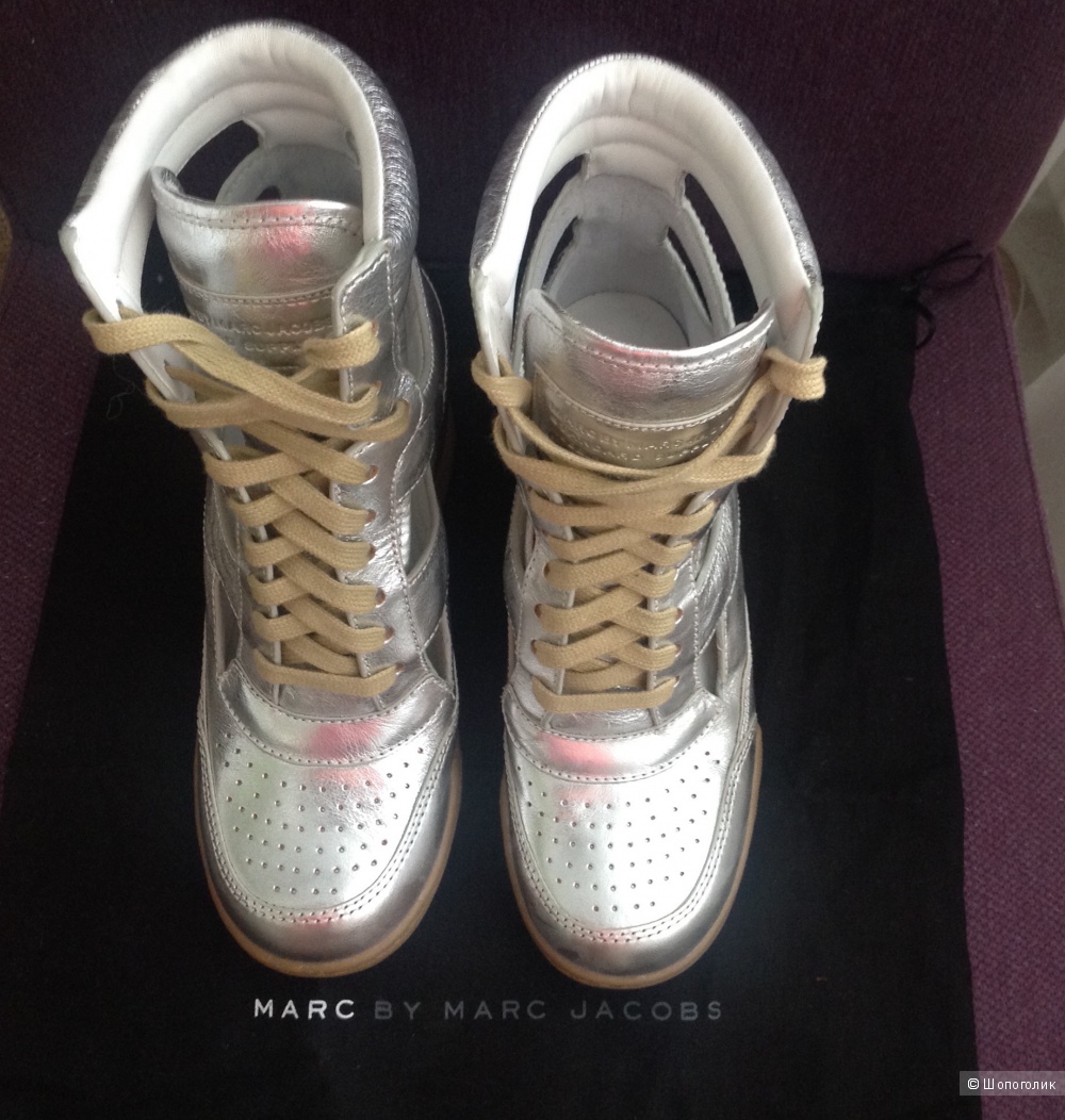 Продам новые Marc By Marc Jacobs Silver Kisha Cutout Hidden Wedge Sneakers