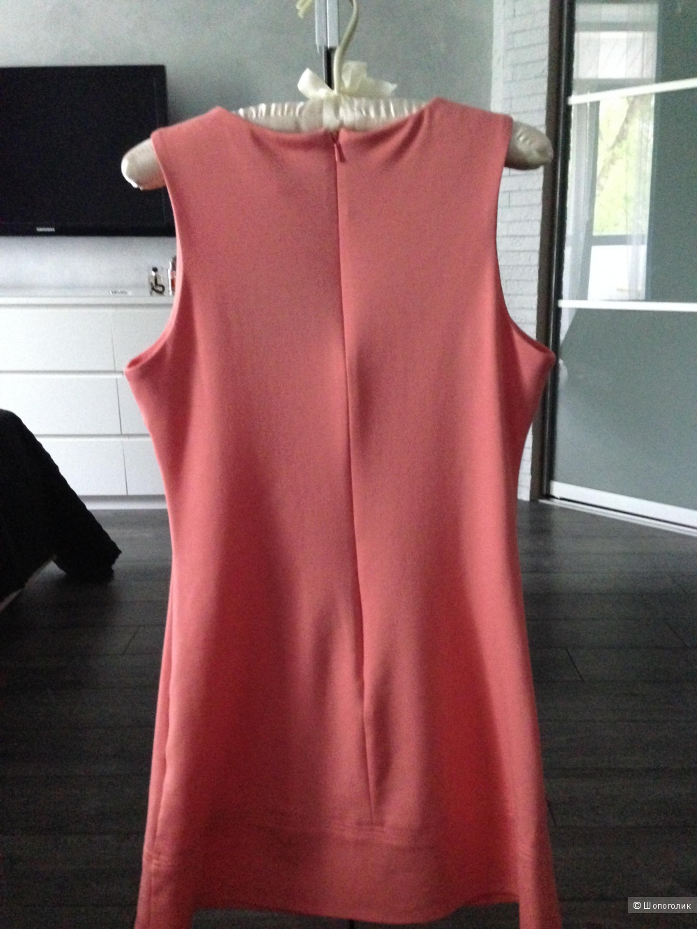 Трапециевидное цельнокройное платье ASOS (размер UK 10/ EU 38)
