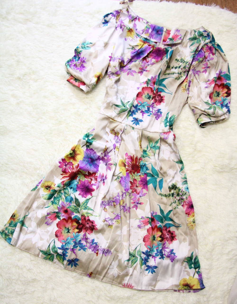 Шелковое цветочное платье