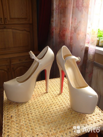 Новые туфли Christian Louboutin (Китай) р. 36