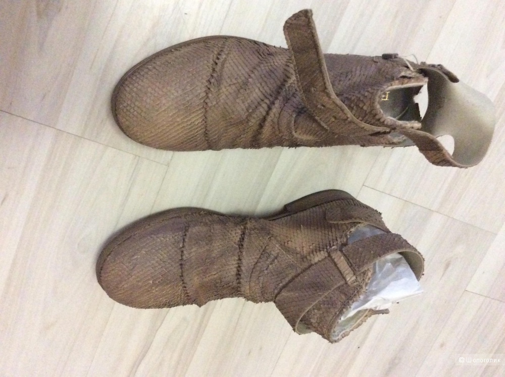Ботинки на ногу 25см))