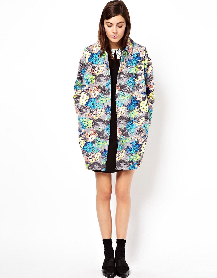 Пальто с цветочным принтом ASOS UK8