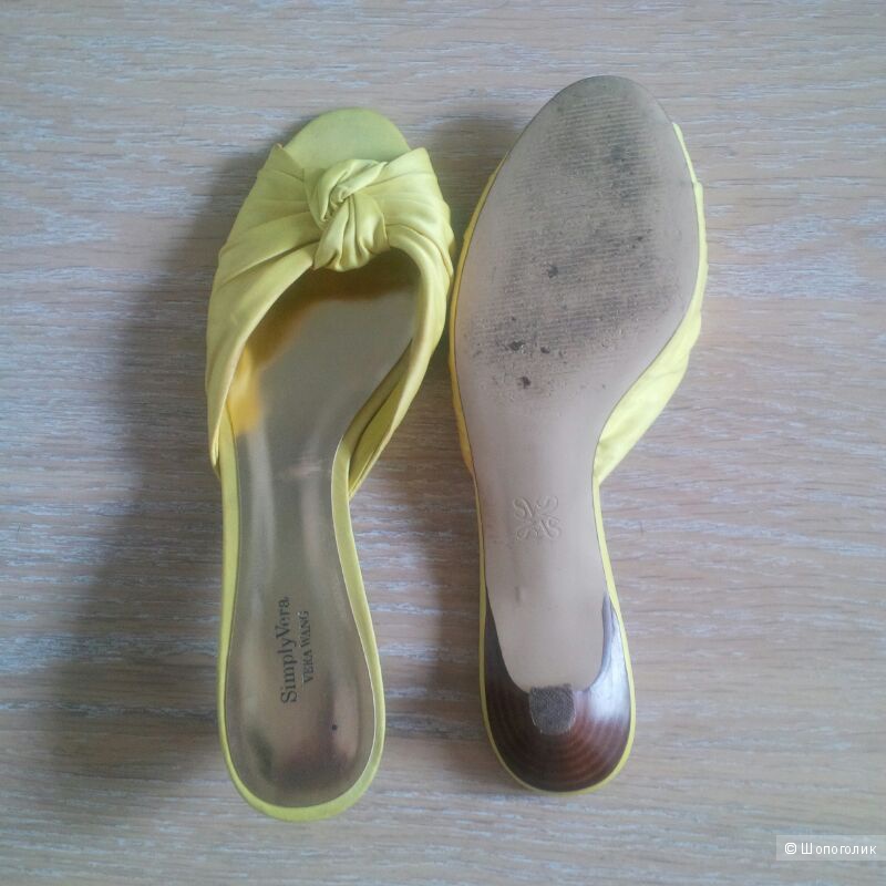 Обувь от Vera Wang