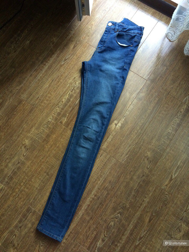 Выбеленные джинсы с рваной коленкой ASOS Ridley Mount Eden