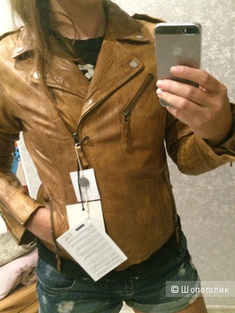 Кожаная куртка Freaky Nation , размер М. Новая, с этикетками. Заказывала на сайте yoox.com. Кожа мягкая, куртка приталенная сидит хорошо по фигуре. Внутри на хлопковом подкладе.