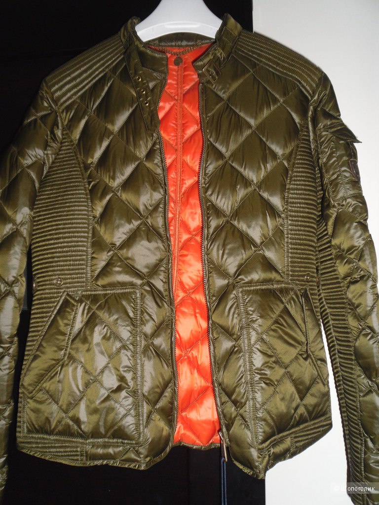 Крутая куртка итальянской фирмы Aeronautica Militare из коллекции 2016 года. Размер 44-46