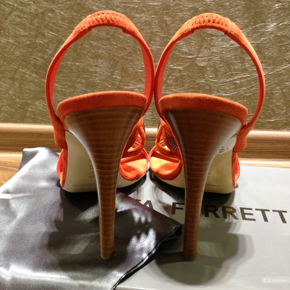 Alberta Ferretti красивейшие босоножки р.38 Новые.Оригинал