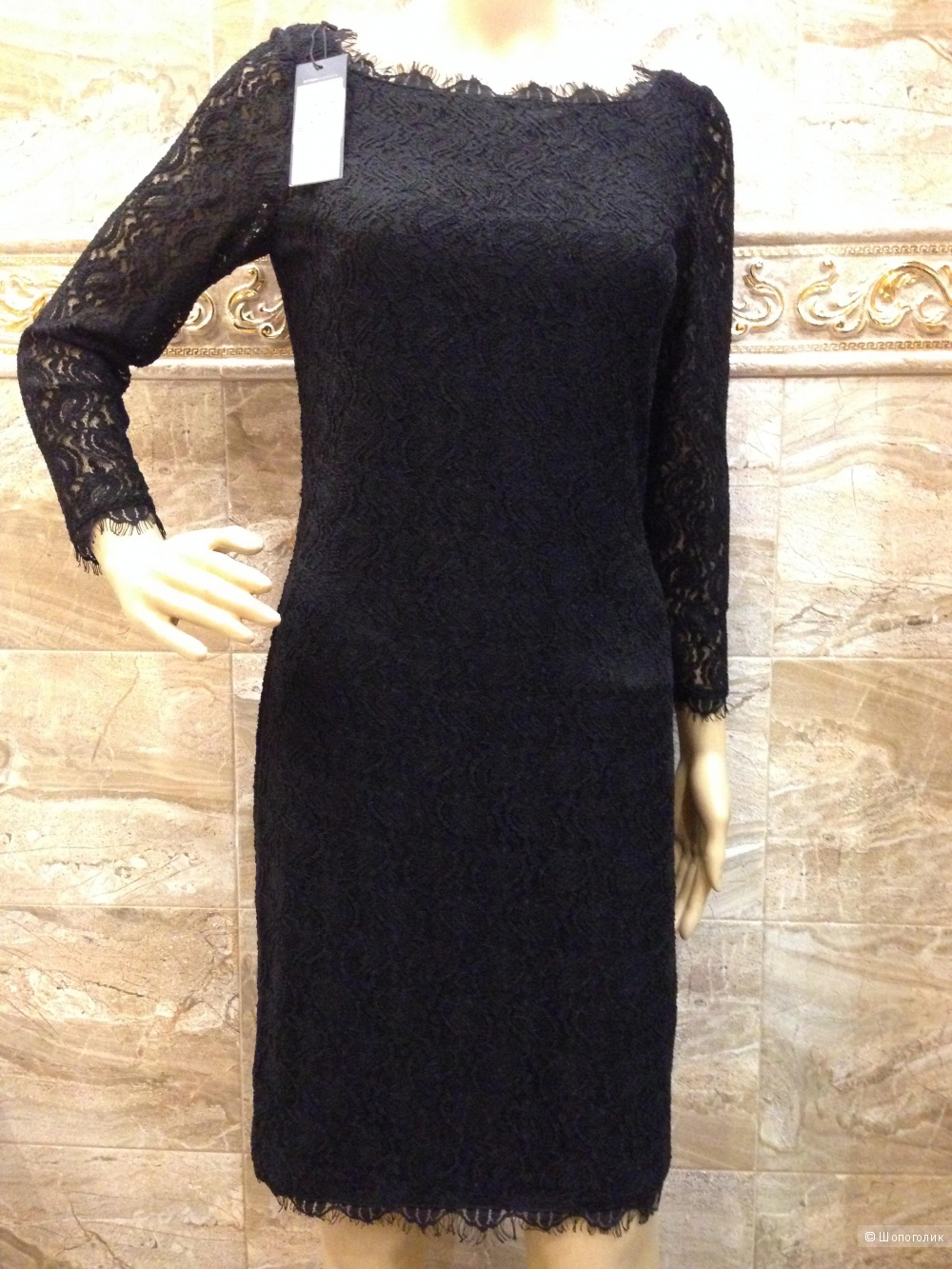 BCBG MAX AZRIA красивое черное платье из рельефного кружева р.44 Новое.Оригинал
