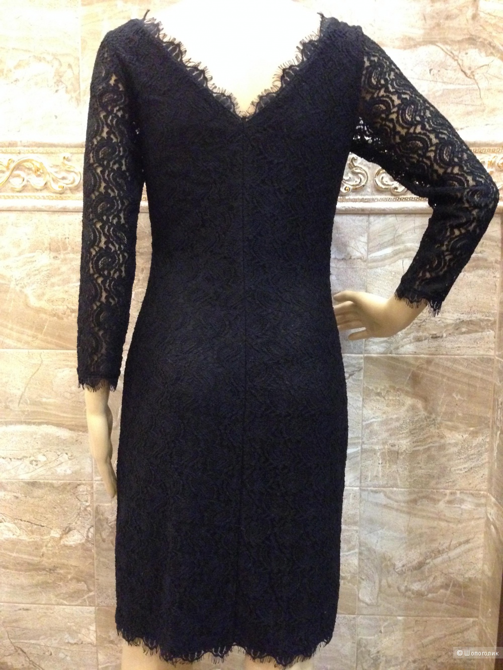 BCBG MAX AZRIA красивое черное платье из рельефного кружева р.44 Новое.Оригинал