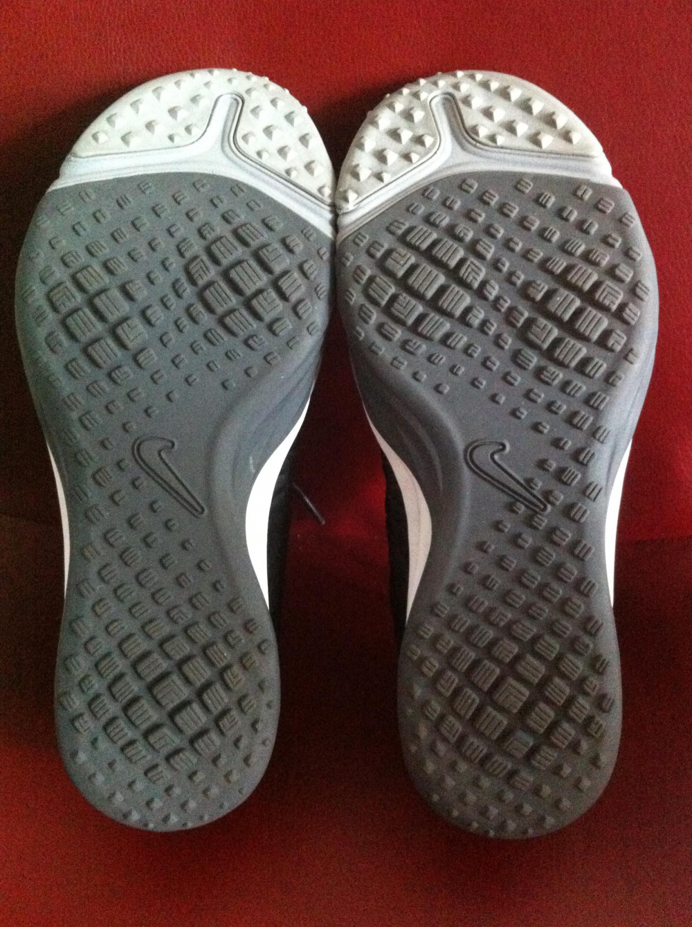 Новые женские кроссовки Nike. US 9 (26 см)