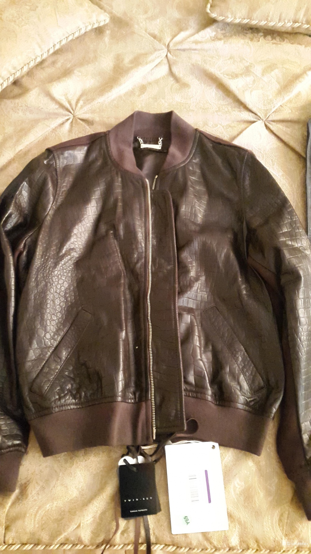 Пристрою кожаную куртку Twin-Set Simona Barbieri р.М по цене покупки 3570 рублей.