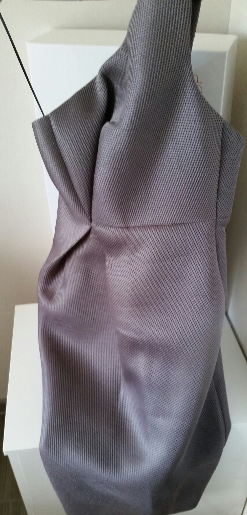 Сетчатое платье-футляр на одно плечо ASOS Premium