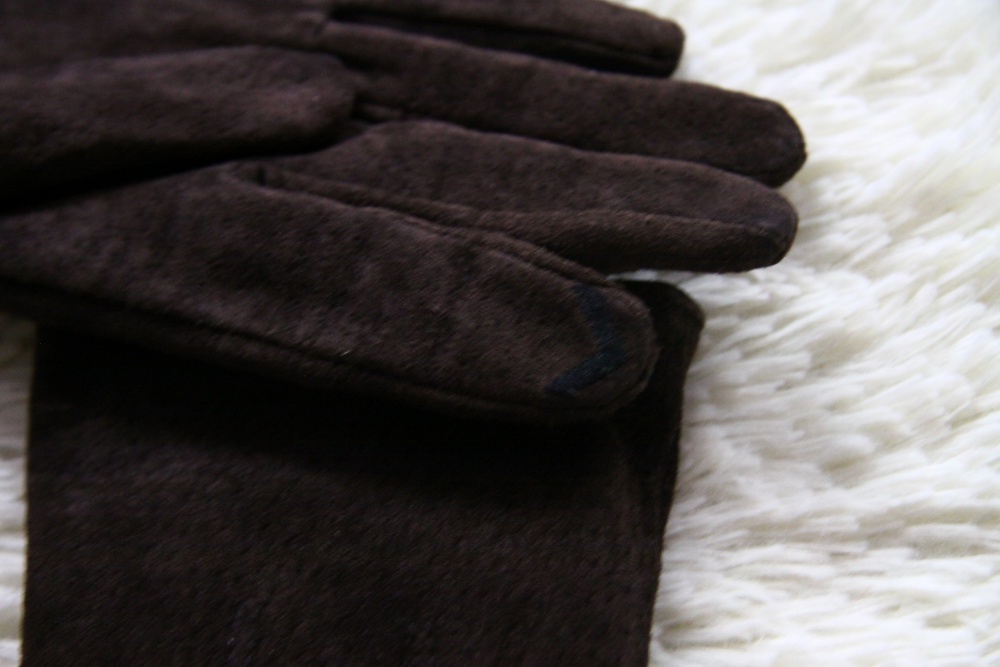 Осенне-зимние перчатки из натуральной замши  uk 8  Alessandro frenza