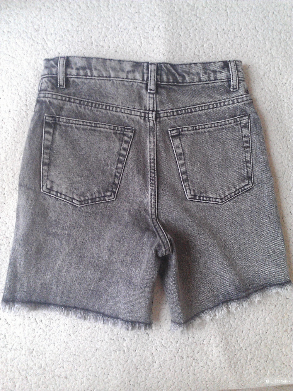 Джинсовые шорты asos с высокой талией ASOS Denim Castaway Shorts in Grey UK4