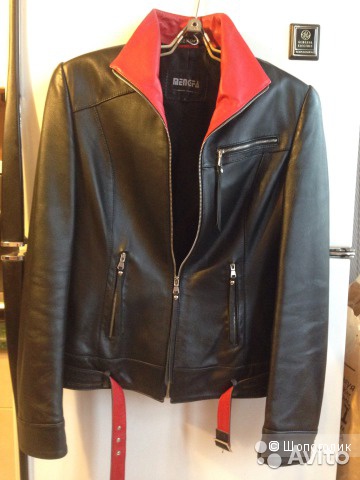 Кожаная куртка, черного цвета с красной отделкой, размер указан М-ка, производство Турция.