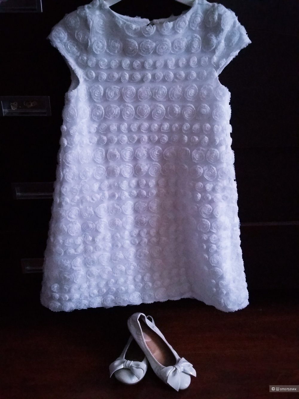 Красивое белое платье. 122-128