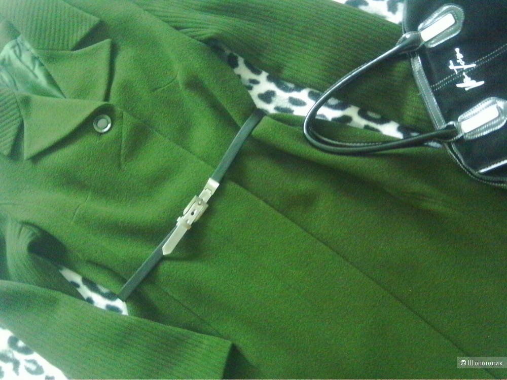 Пальто демисезонное зеленое шерстяное 42-44