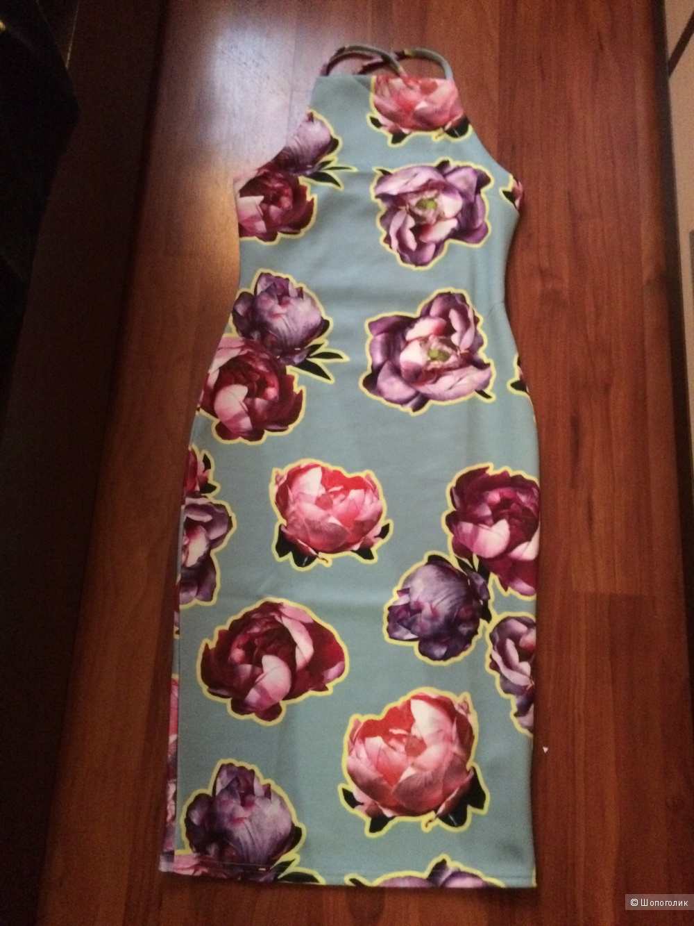 Платье миди с цветочным принтом ASOS