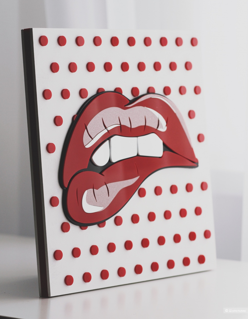 Объемный декор в стиле поп-арт красные губы из пластика