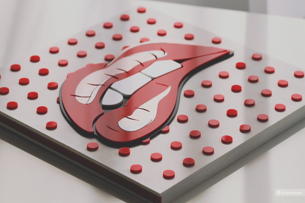 Объемный декор в стиле поп-арт красные губы из пластика