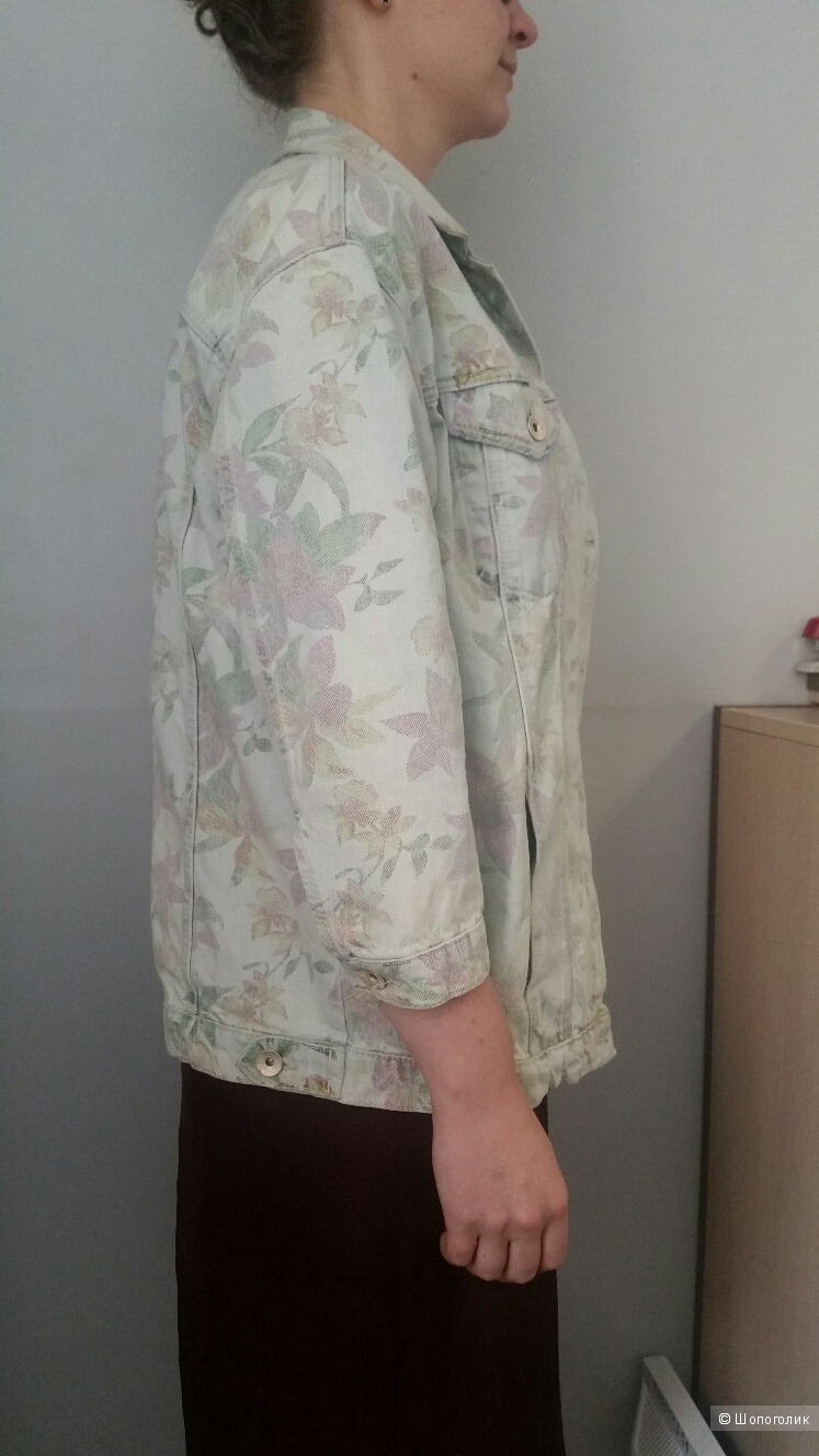 Zara оверсайз джинсовая куртка с цветочным рисунком, размер М
