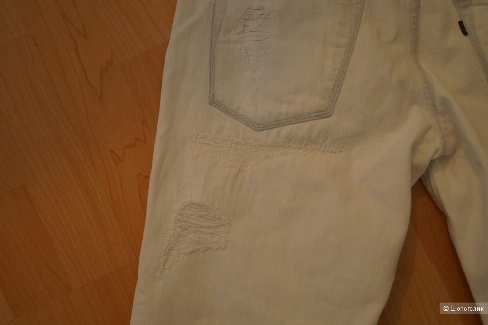 Продаю джинсы LEVI'S® MADE & CRAFTED™, размер 27, белые, б/у