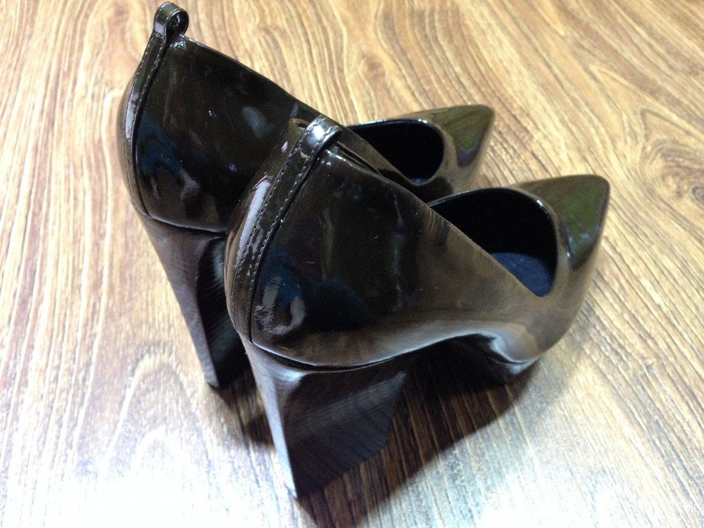 Подиумные туфли от Jil Sander с ценником 695$ новые.оригинал.р.38-38.5