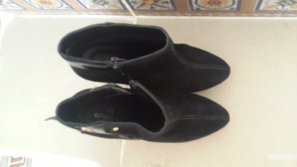 Натуральные замшевые ботинки 38 размер черные Braska
