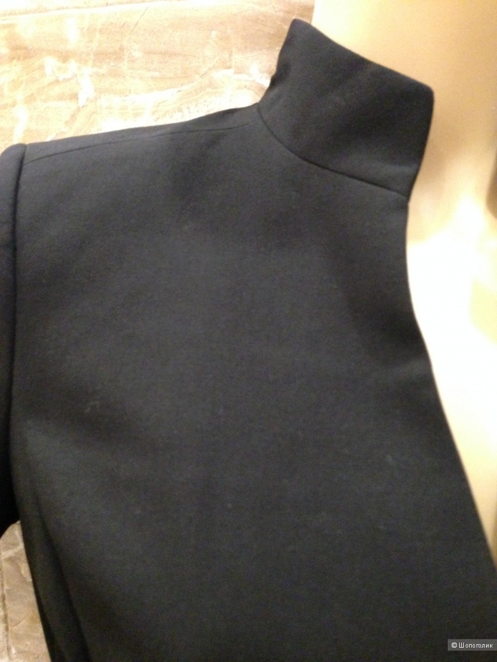 Красивый строгий офисный костюм от Calvin Klein р.44