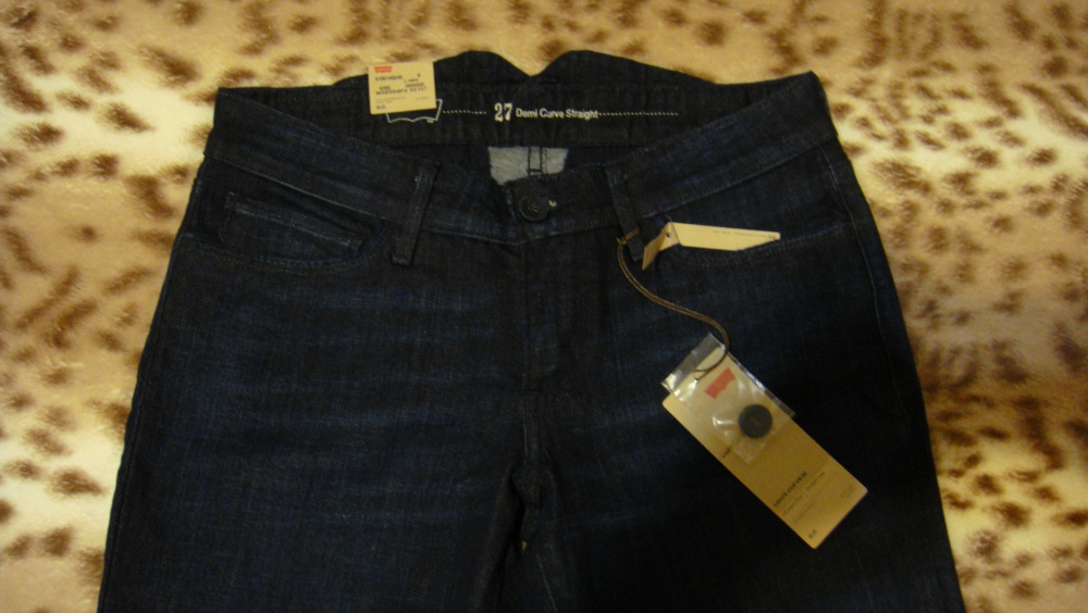 Новые джинсы Levis 27*32