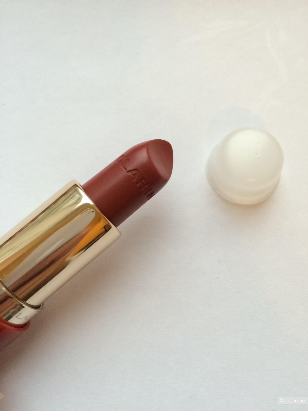 Красивый винный цвет помады Clarins Jolie rouge 737 новый тестер