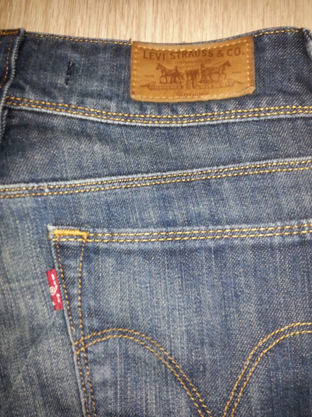 Джинсы Levis 570   W25 L32