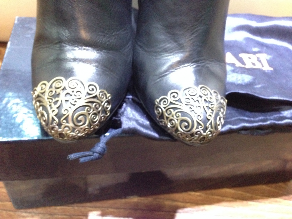 FABI красивые ботинки с ажурными сеточками на носках р.37.5-38