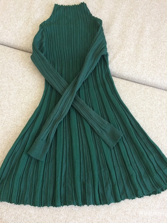 Зеленое платье-лапша