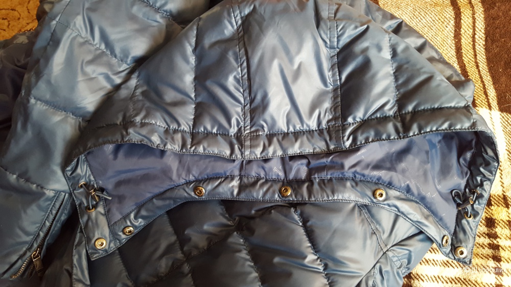 Стеганая куртка Finn Flare с поясом, капюшоном. размер M. В отличном состоянии